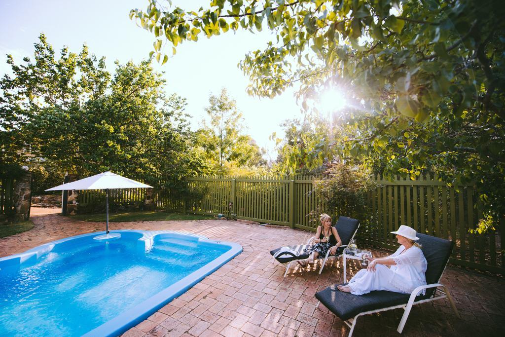 Bed & Breakfast Holberry House